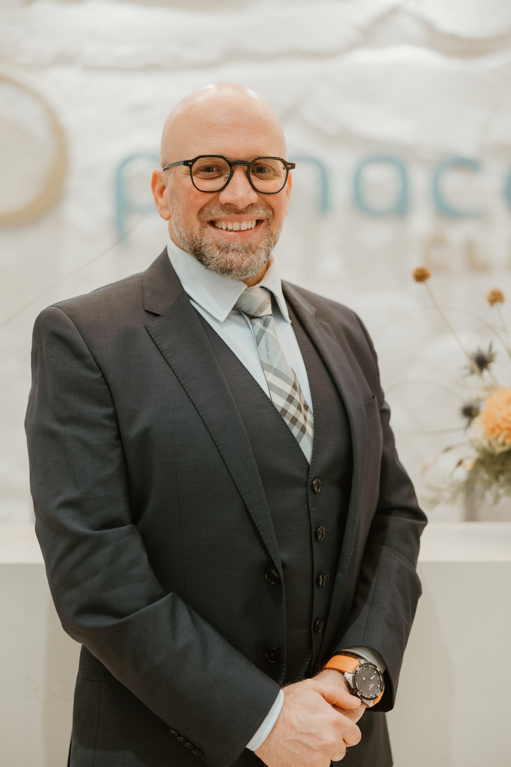 Dr. Hussam Al Fakir, Registered Orthodontist